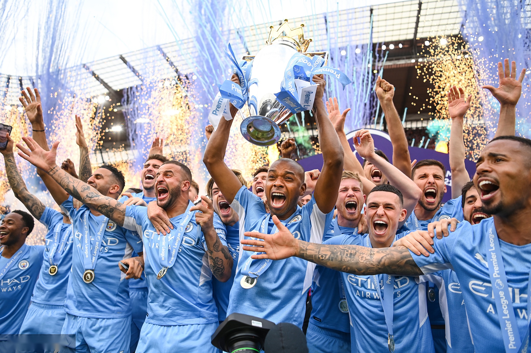 尽管都是顶 尽管都是顶