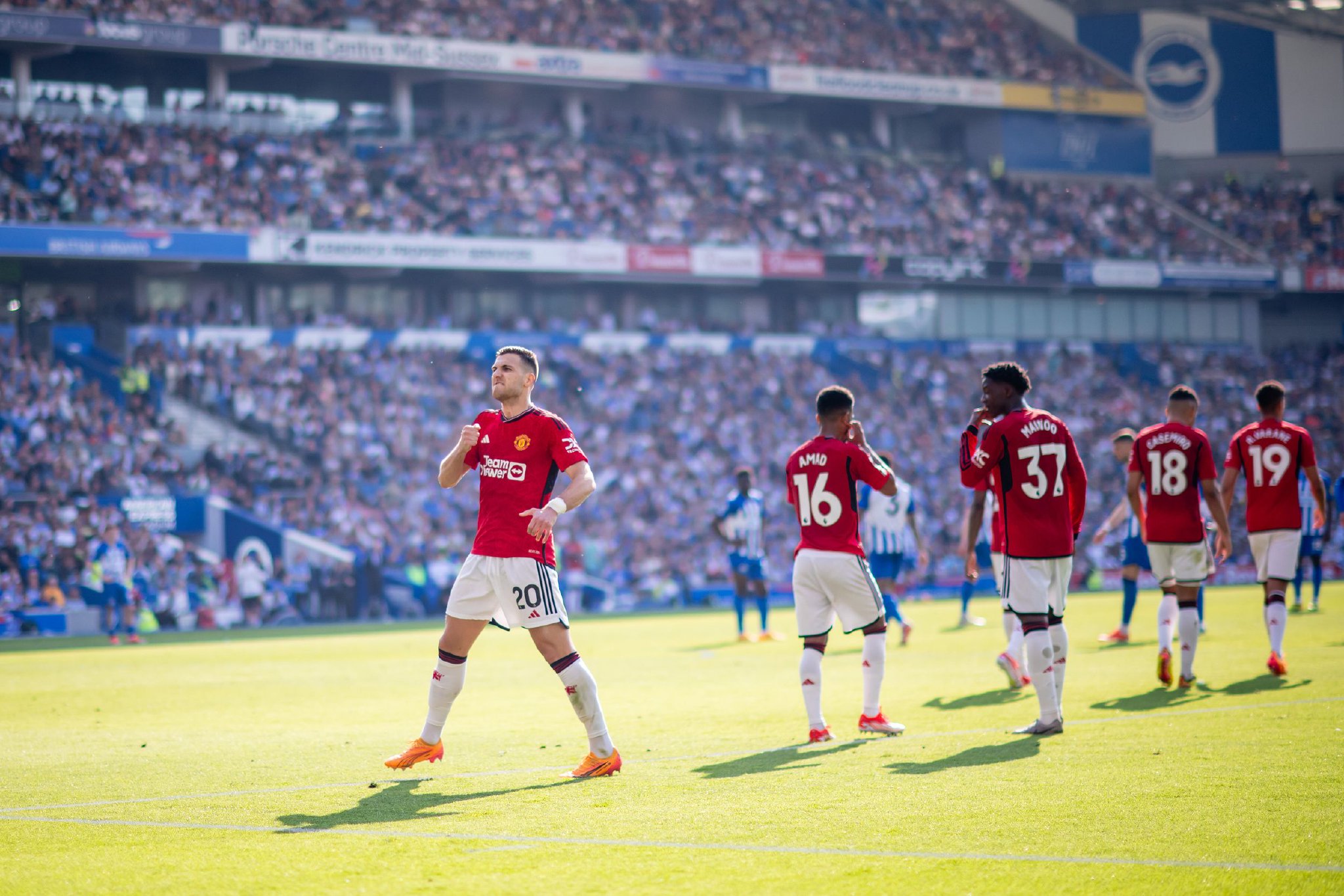 表現再次顯 表現再次顯