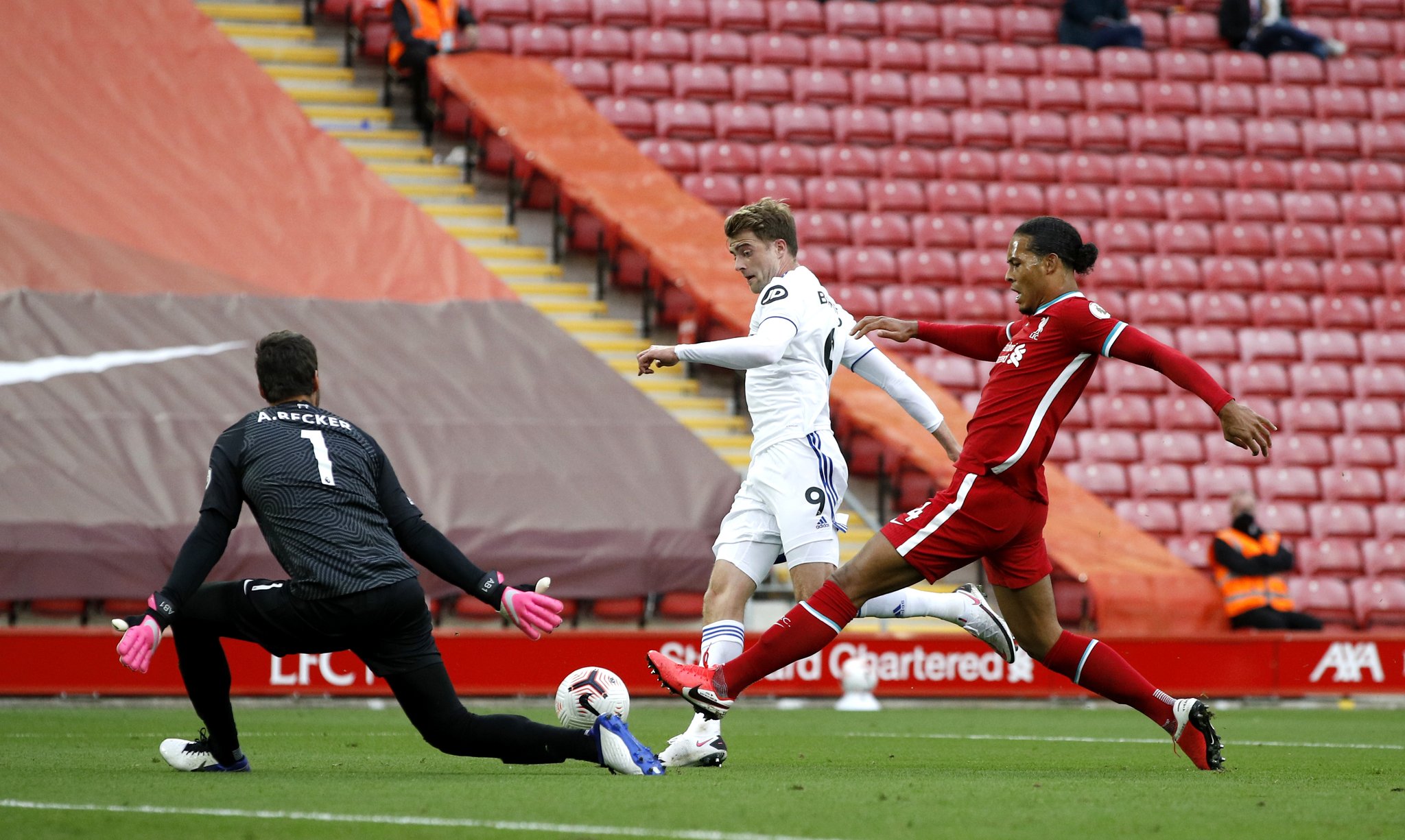 并期待他在 并期待他在